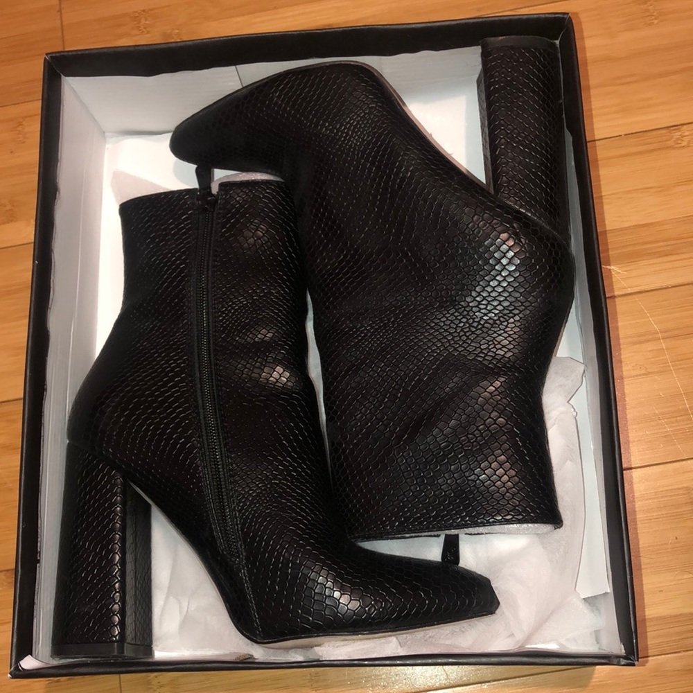 Pretty little things black snake boots